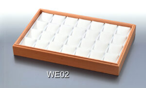 Jewelry tray for 28 pendants or earrings.